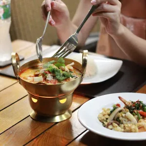 Usage Instruction Image: Dine In or Take out